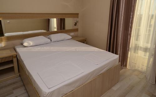 Полу Люкс, Hotel "Venera Resort" Витязево