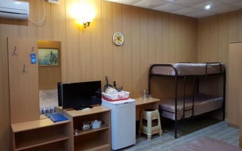 Четырехместный полулюкс с общим балконом, Отель "Астон" (корпус 2) Джемете