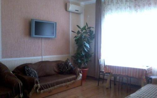 Двухкомнатный люкс с отдельной кухней, Гостевой дом "Добро" Благовещенская