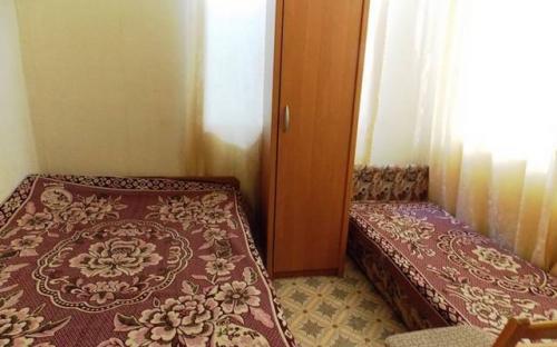 Двухкомнатный номер в доме, Гостевой дом "Буратино" Алупка