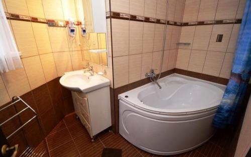 Двухместный номер в куполе. 7 этаж. Отель "Кастро", Кабардинка