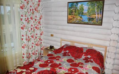 Номера в 2-х этажном деревянном срубе, Гостевой комплекс "Домашний очаг" - Кабардинка