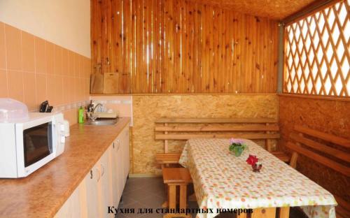 Кухня-столовая для номеров повышенной комфортности