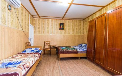 5 местный эконом, Гостевой дом на улице Красных партизан - Архипо-Осиповка