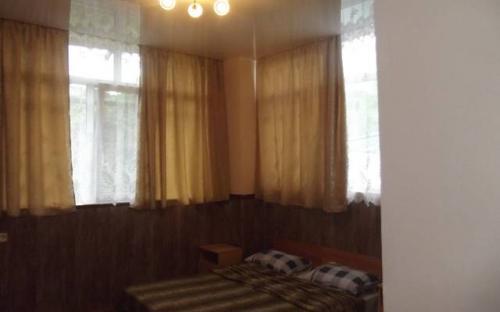 Трехместный номер с удобствами и миникухней, Мини-гостиница "Людмила" - Кабардинка