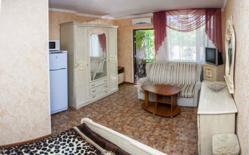 Номер "комфорт", Мини-гостиница "Лукоморье" Алупка