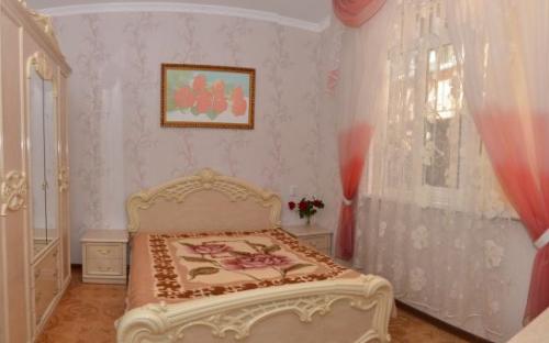 Апартаменты для 5 человек, Мини-гостиница "Лукоморье" Алупка