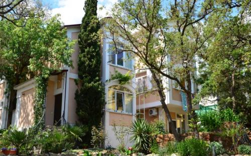 Мини-гостиница "Лукоморье" Алупка