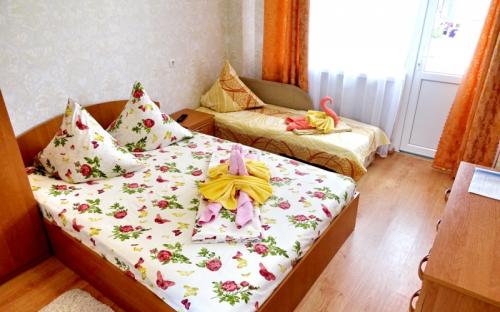 Трехместный номер с удобствами, Мини-отель "Росинка" Алушта