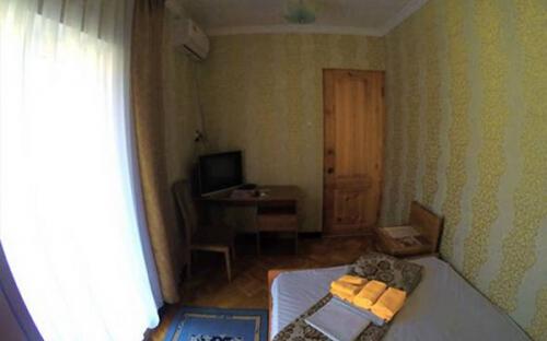 2-х местные с удобствами на 2 номера, Гостевой дом "Континенталь" Анапа