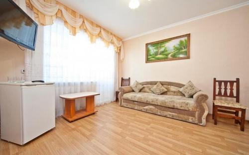 Двухкомнатный номер (до 4-х мест), Гостиница "Венера 1" - Анапа