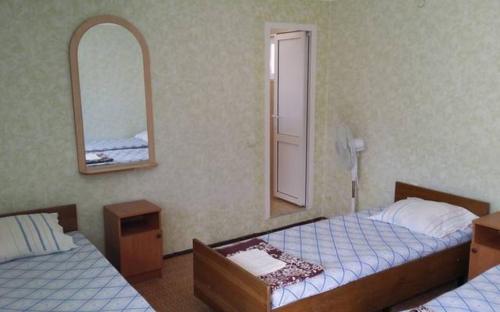 Номера в гостевом доме "Юлия" Витязево